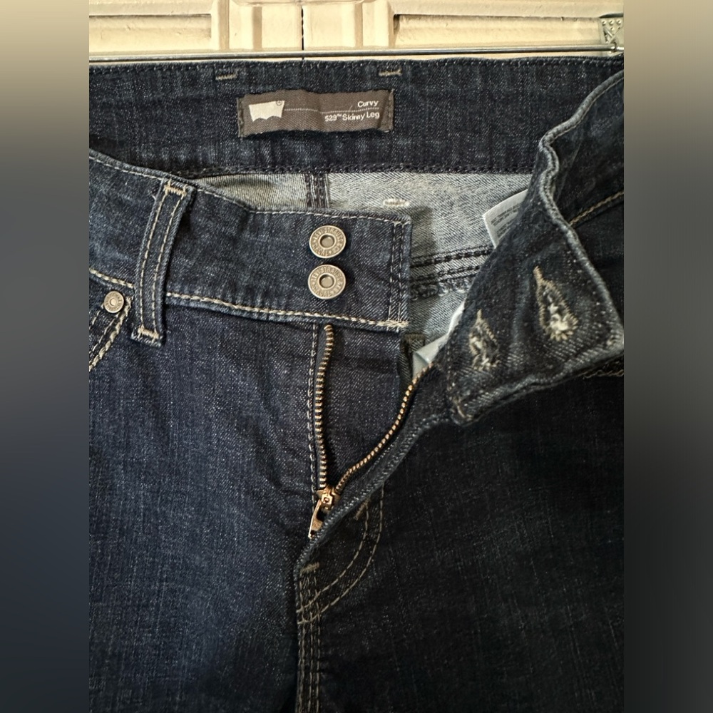 Levi’s Women’s Curvy 529 Skinny Leg Irregular Double Button Jean Size 8M - Picture 3 of 10
